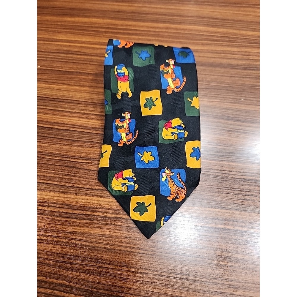 Disney Winnie the Pooh & Tigger Honey Pot Oak Leaf Green‎ Black Neck Tie Novelty